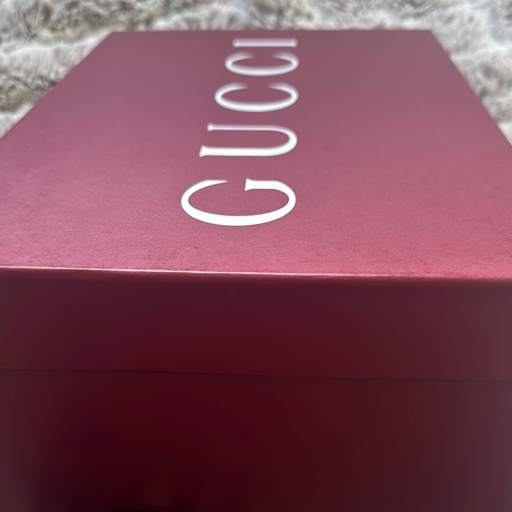 Gucci Red Box - Picture 2 of 5